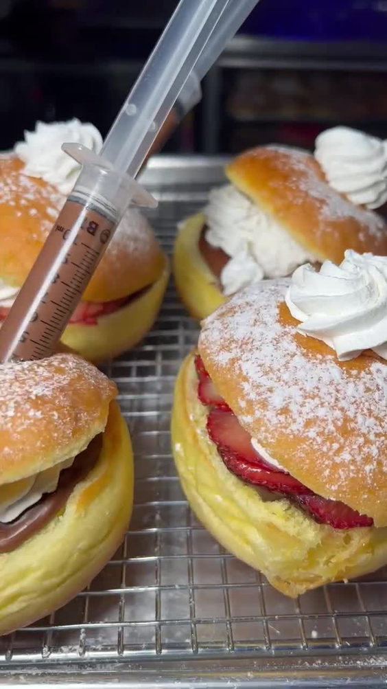 Sundae Donuts Huntington