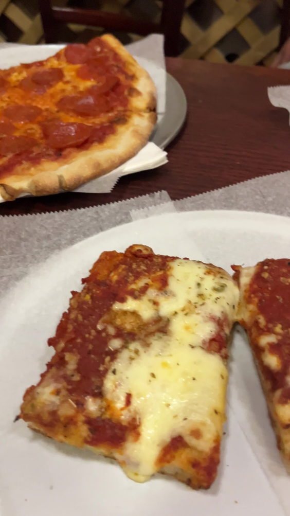 Luigi's Pizza