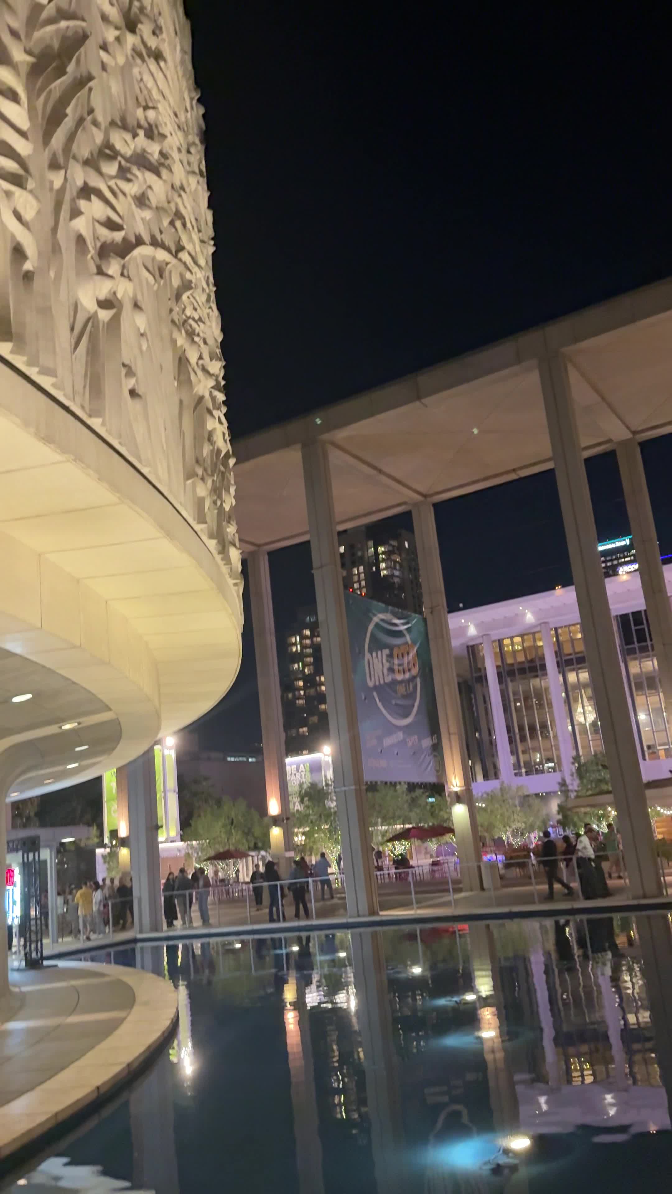 Video review of Mark Taper Forum