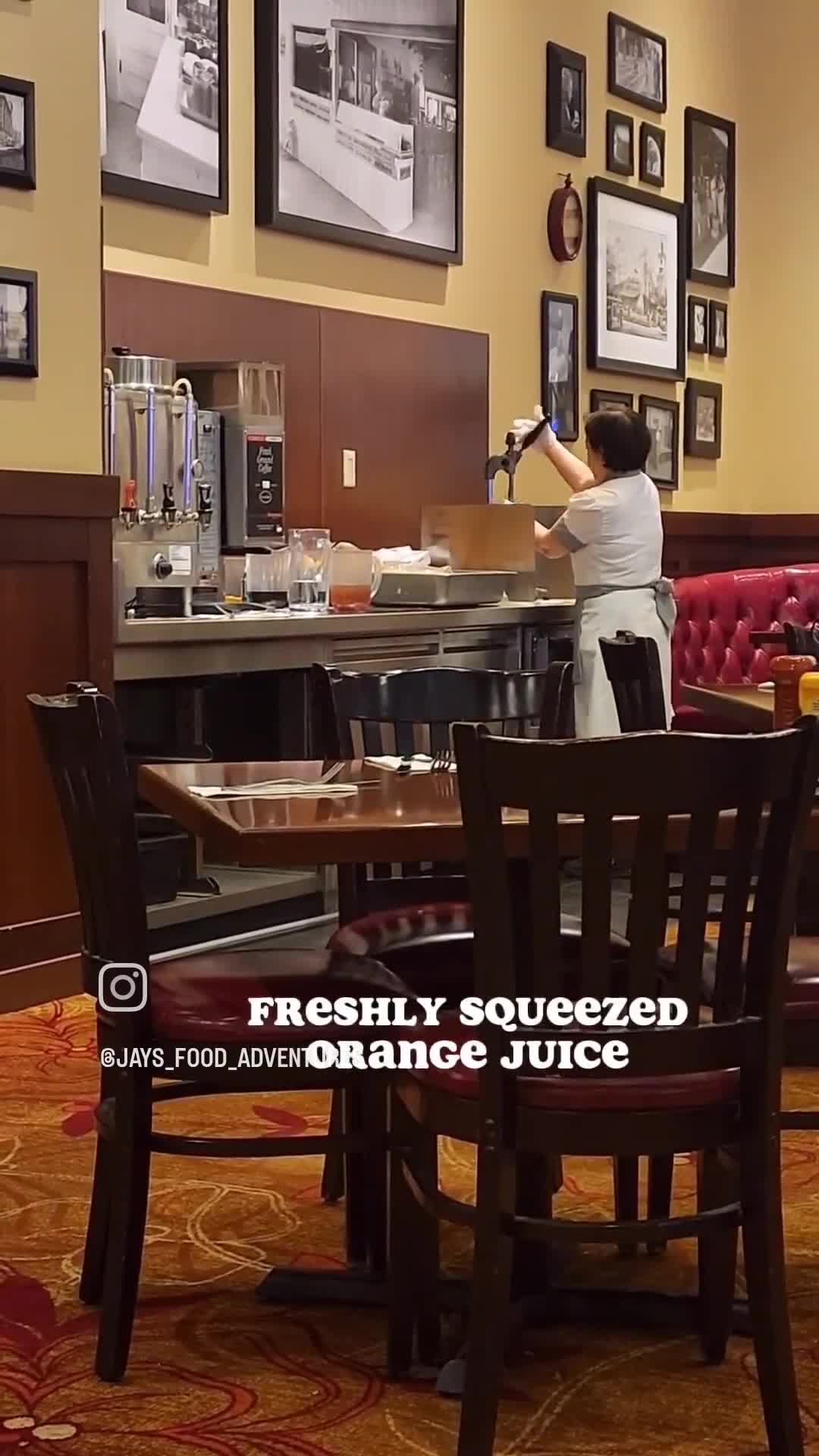 Video review of Du-Par's Restaurant and Bakery