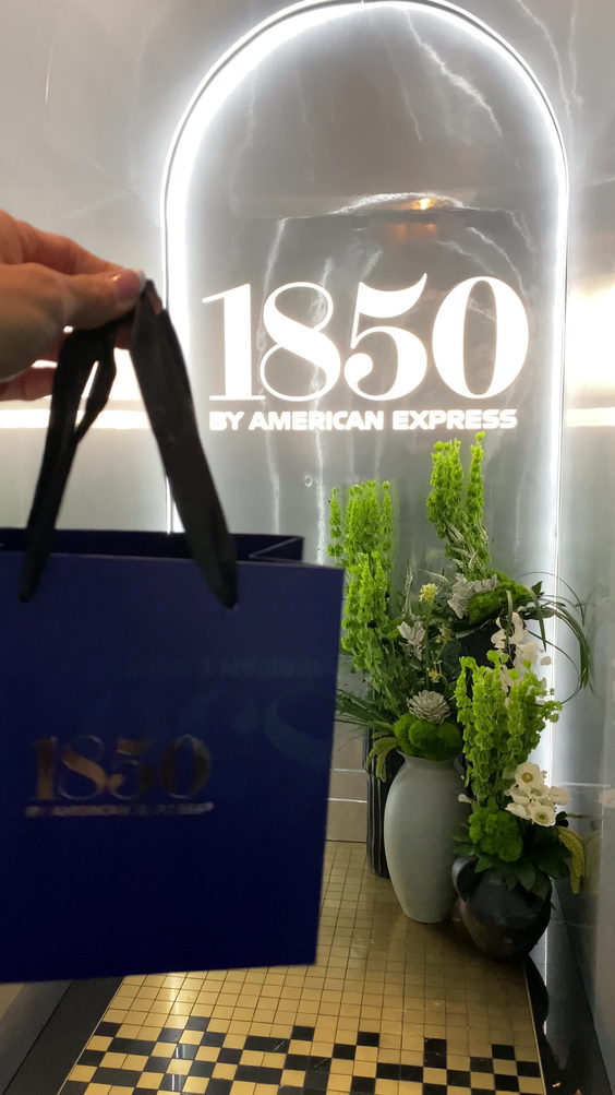 1850 American Express Lounge