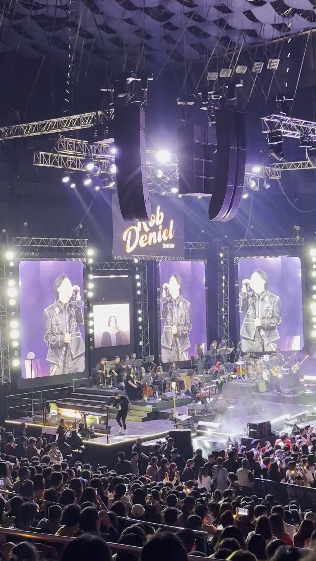 Smart Araneta Coliseum