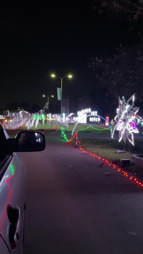Christmas In Color - Drive Thru Holiday Lights