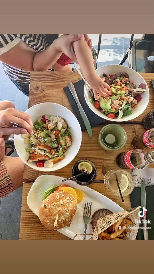 Magnolia Café