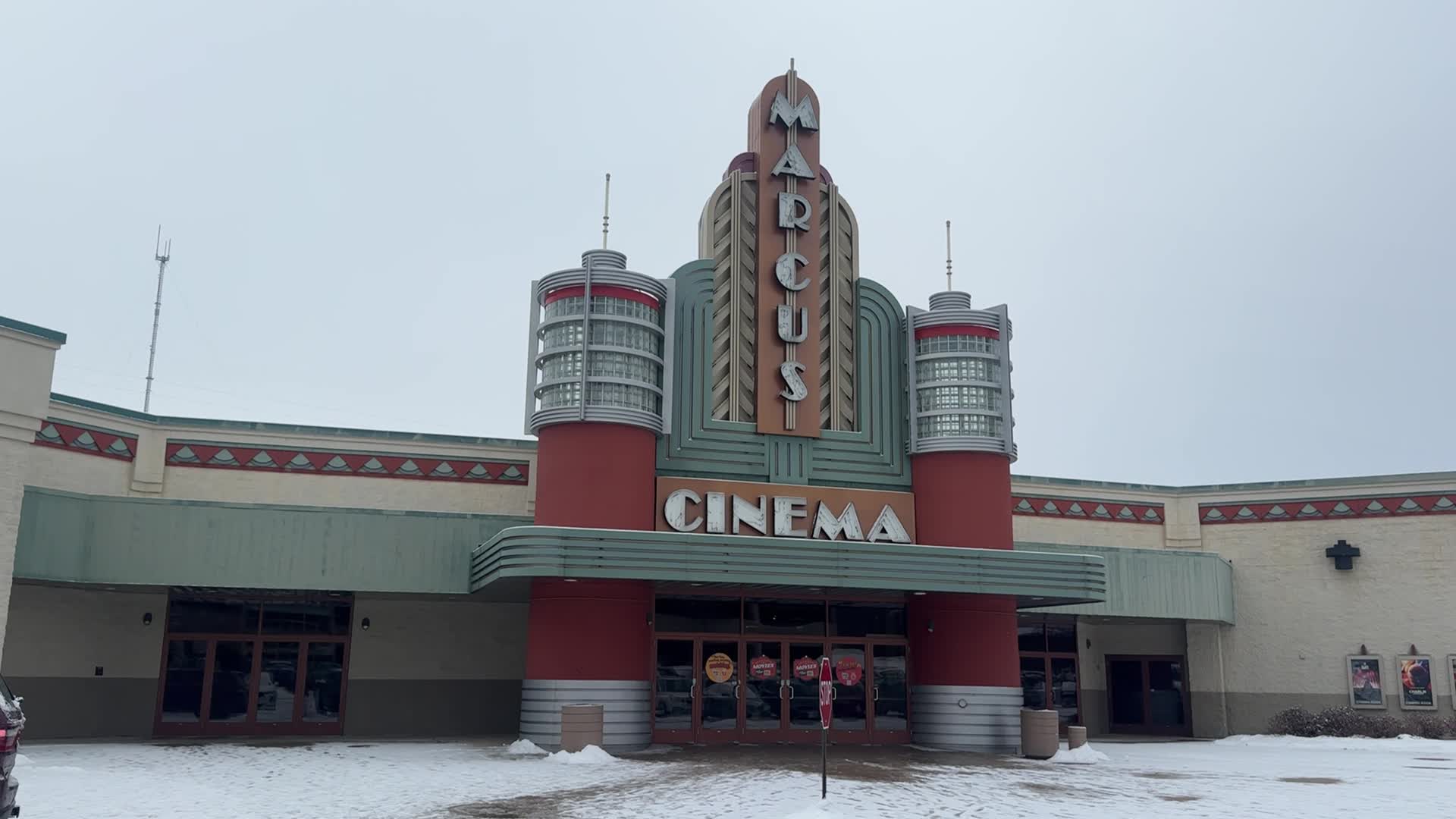 Video review of Marcus Point Cinema