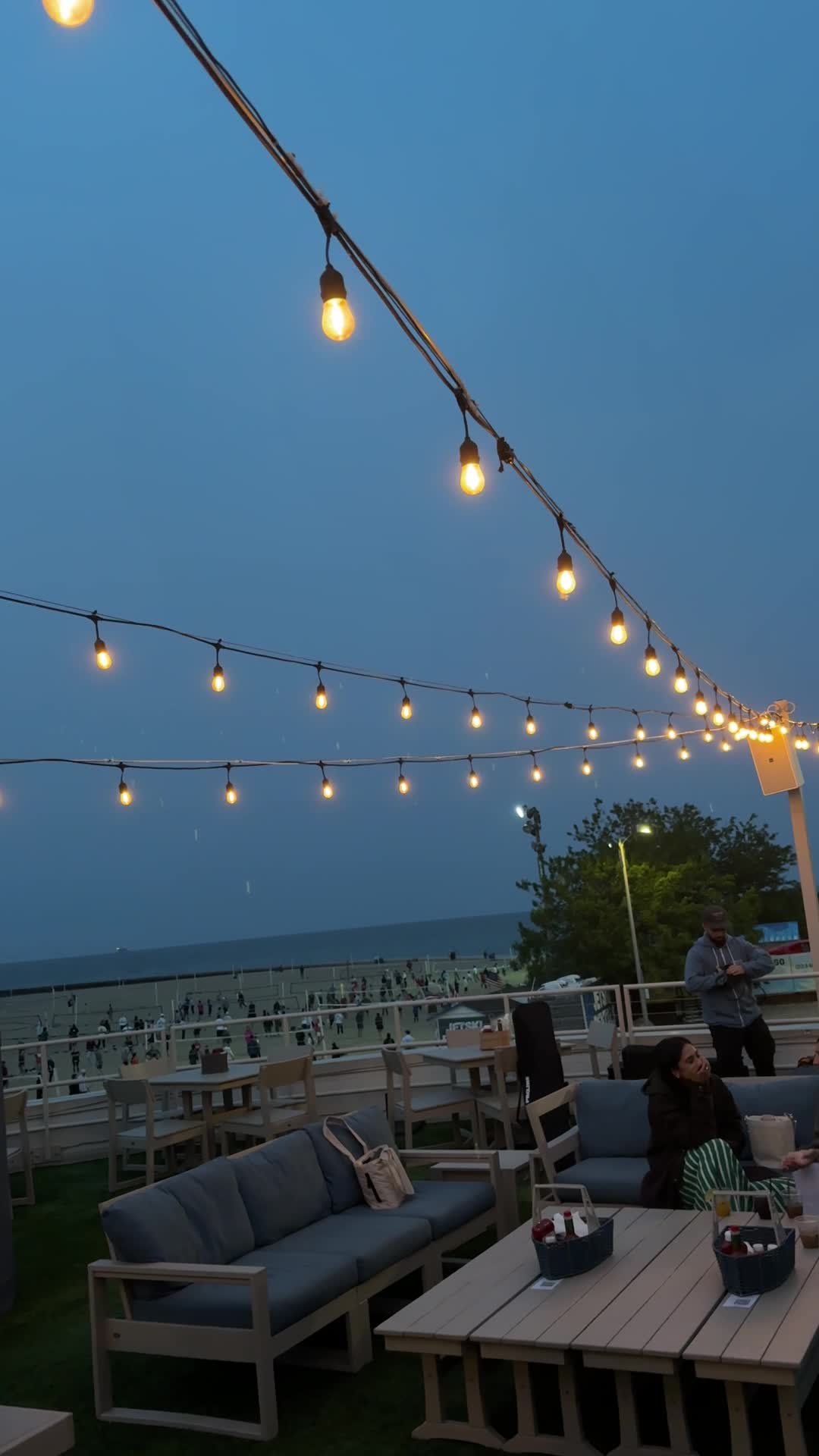 Video review of Oak Street Beach