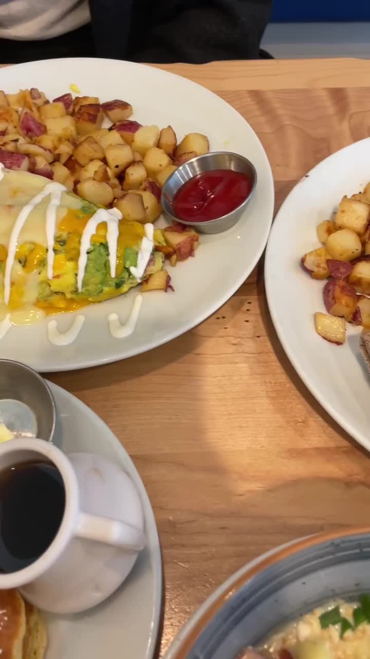 Video review of Yolk Marina City