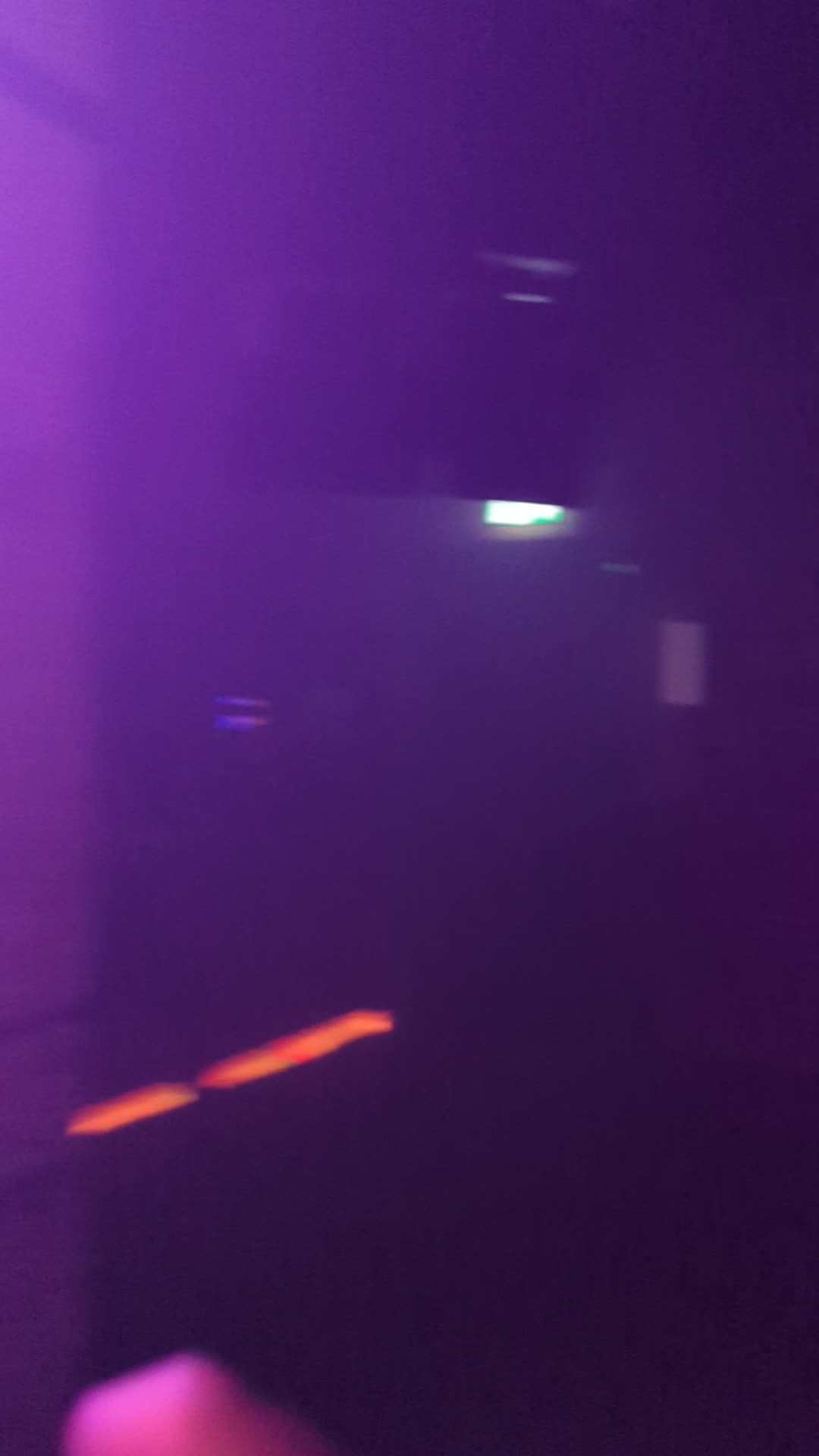 E1