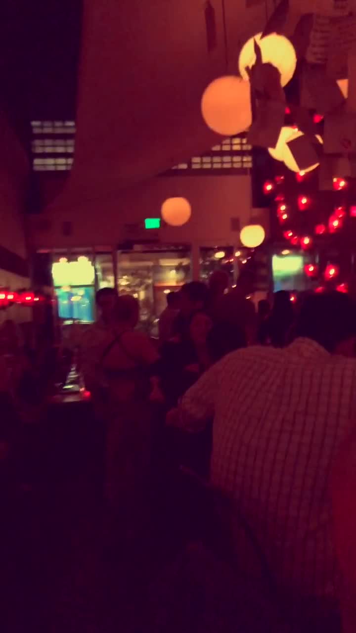 Video review of Amelie