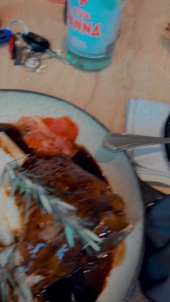 Saint restuarant