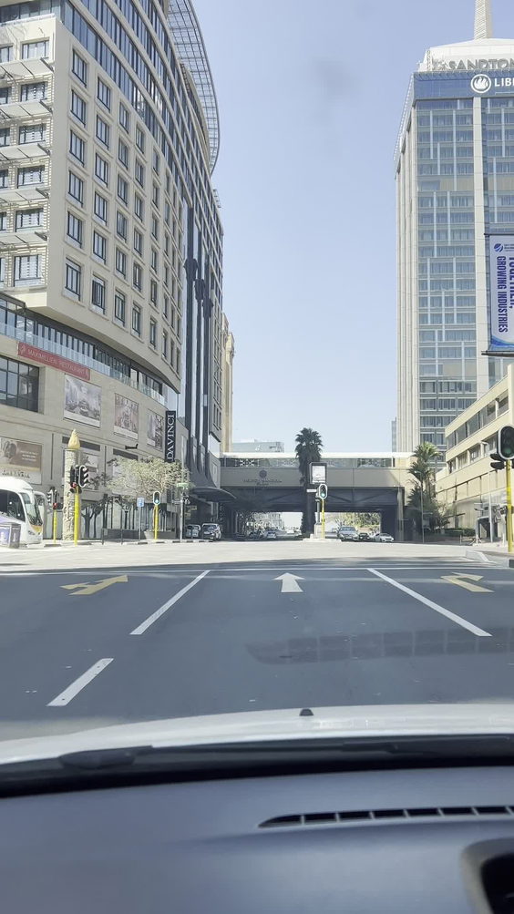 Nelson Mandela Square - 151 Grosvenor Rd