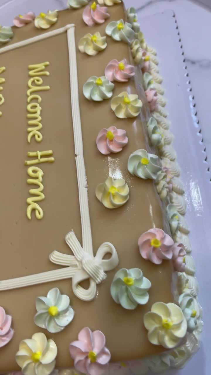 Video review of Estrel's Caramel Cakes