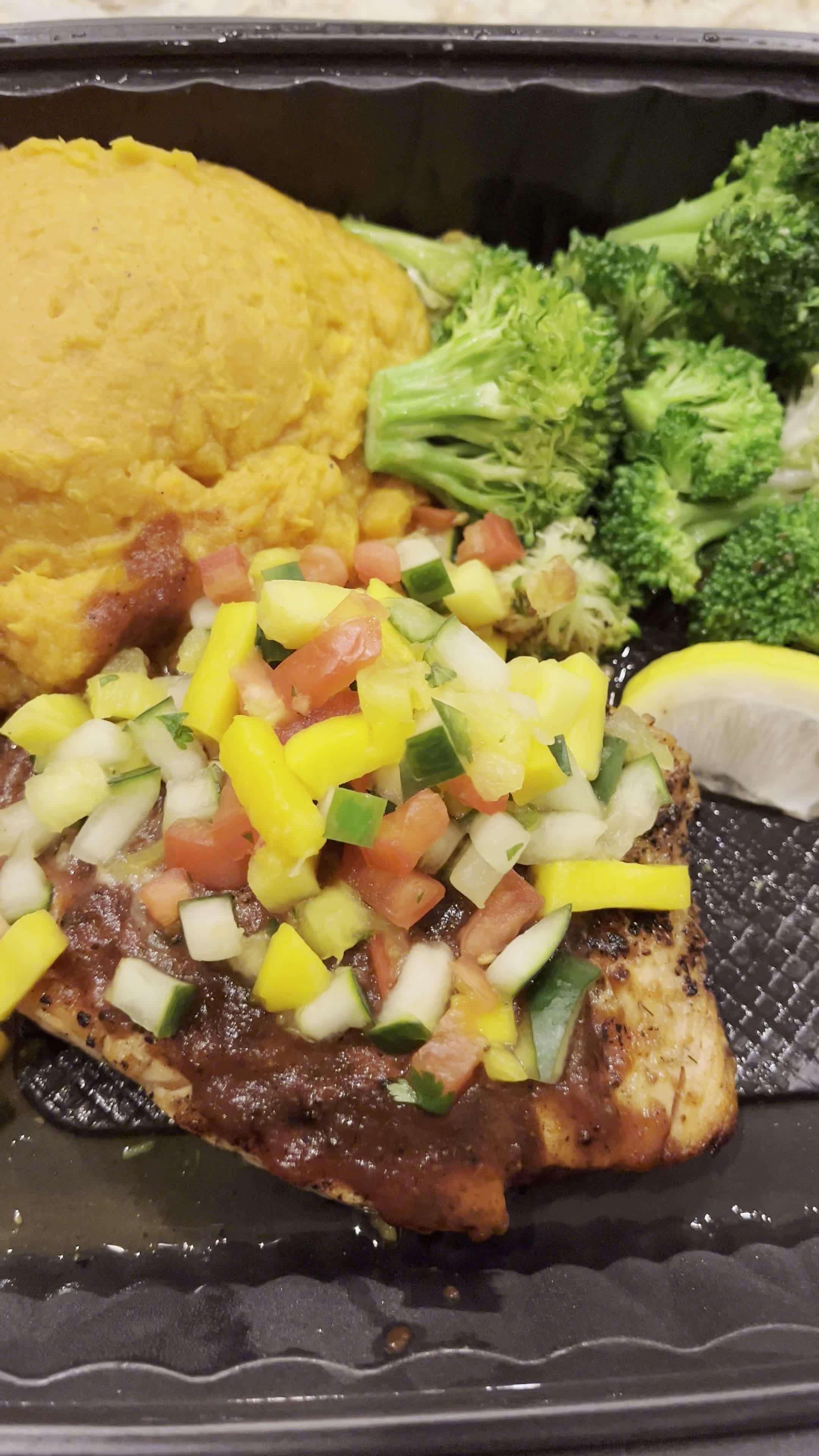 Video review of Bahama Breeze