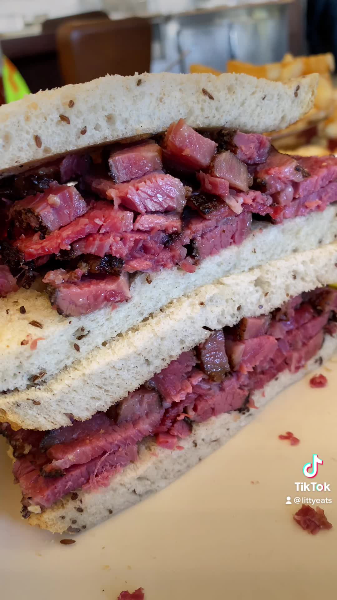 Video review of Langer's Delicatessen-Restaurant