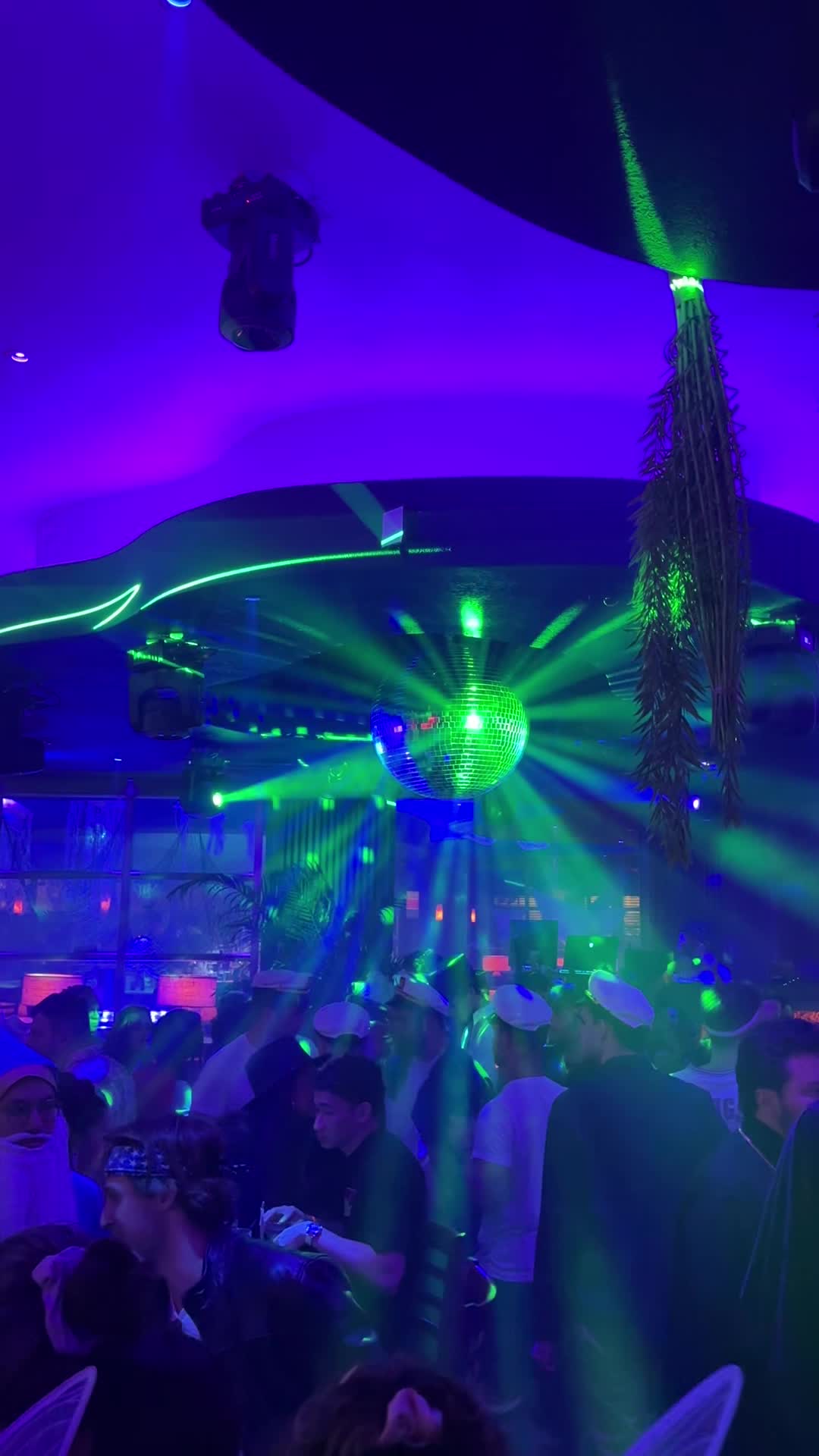 Video review of Blue Martini