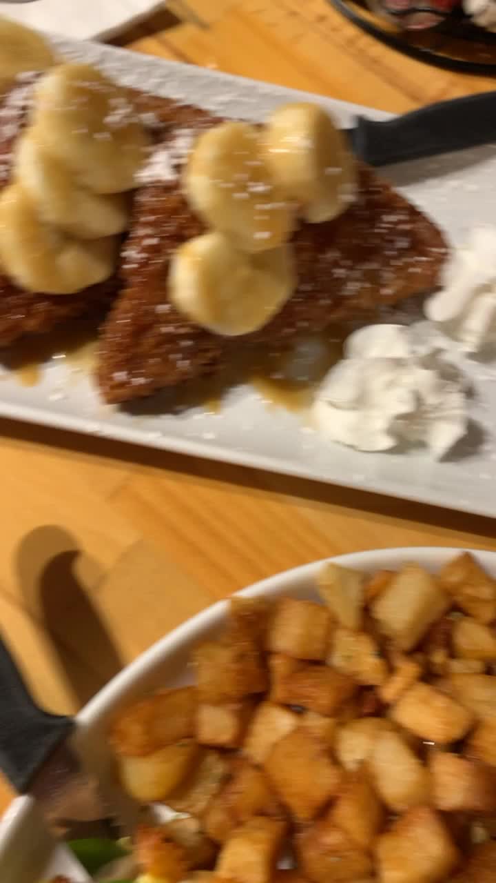 Popping Yolk Cafe