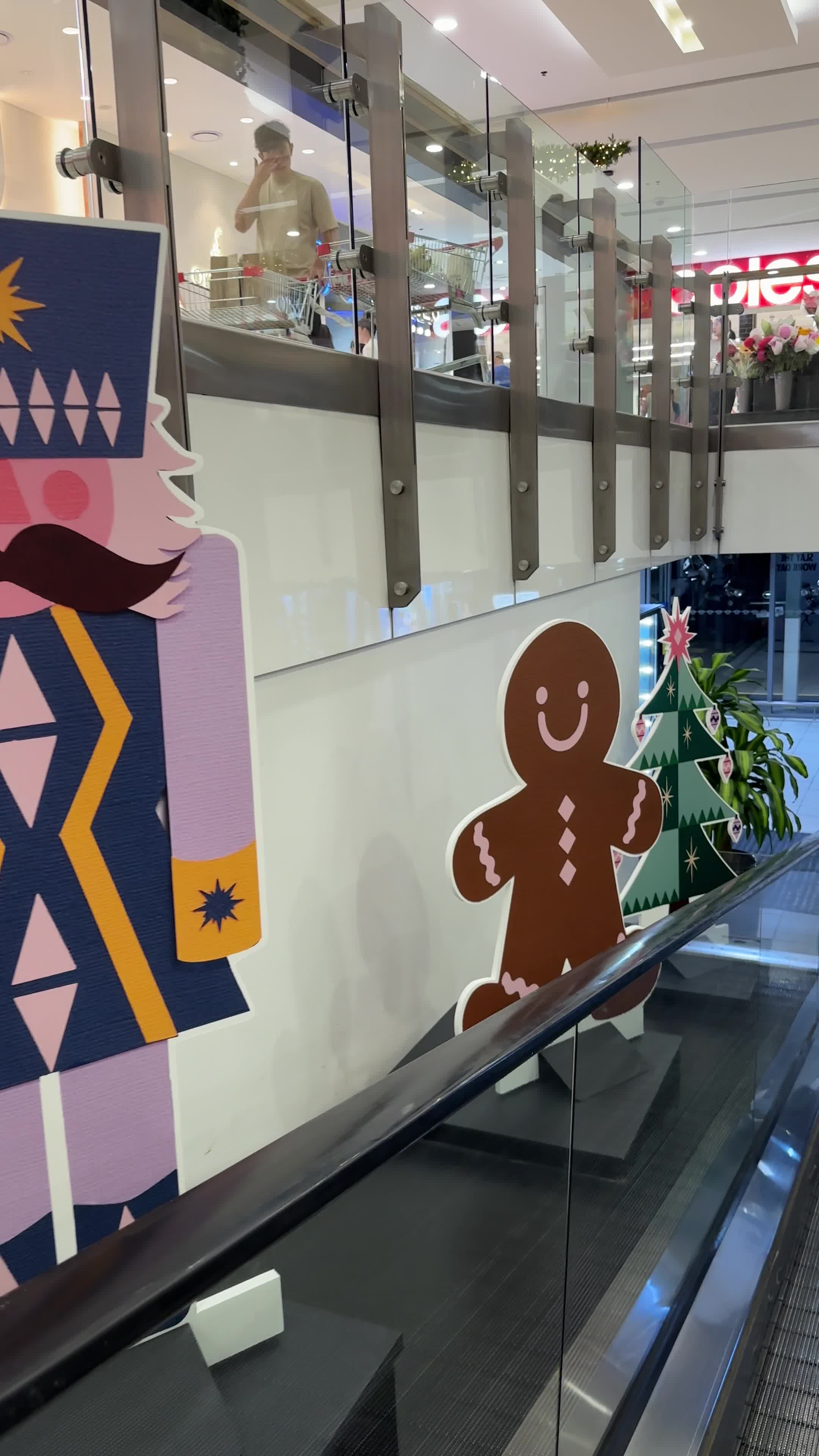 Video review of Rhodes Waterside Food Court