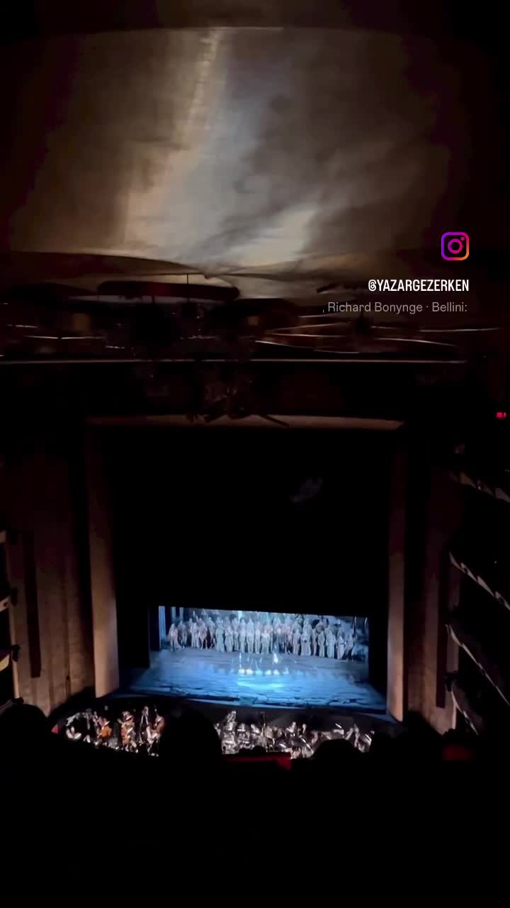 Video review of Metropolitan Opera
