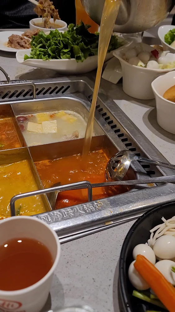 Haidilao Hot Pot 海底捞