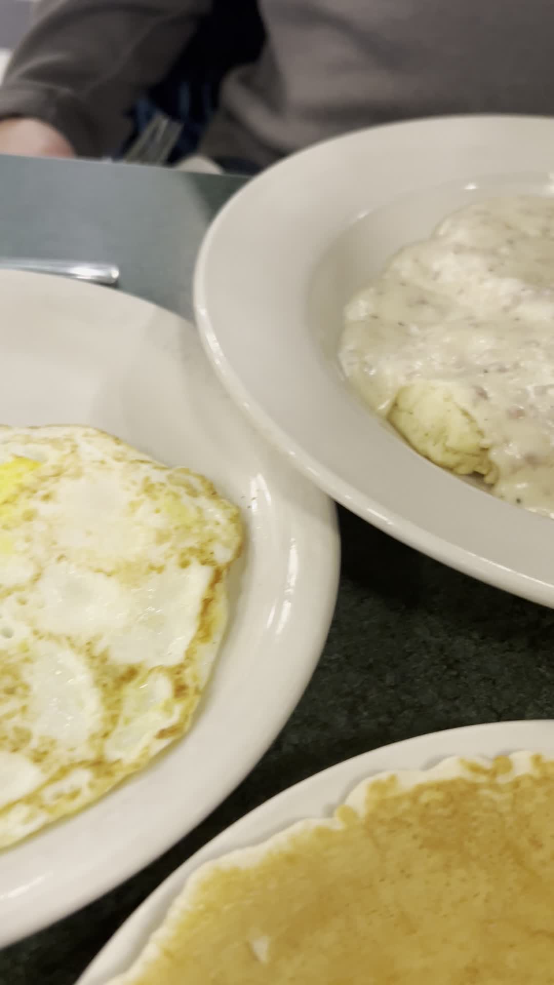 Video review of Metro Diner