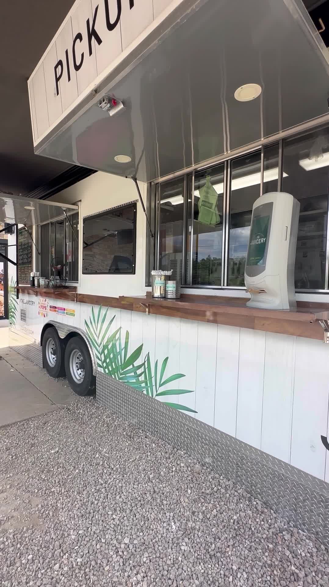 Video review of The Juicery