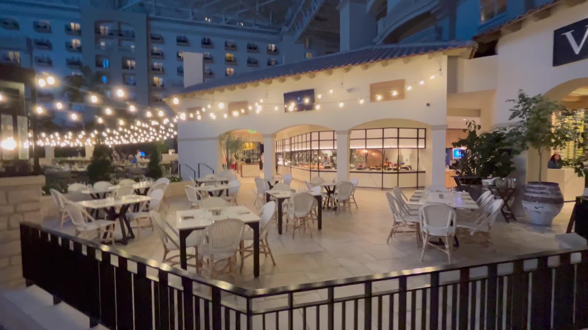 Video review of Villa de Flora