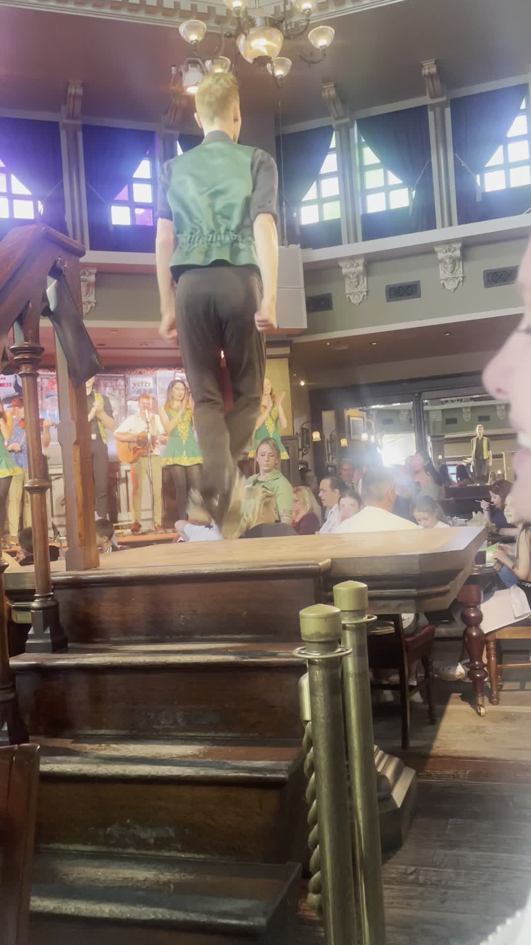 Raglan Road Irish Pub