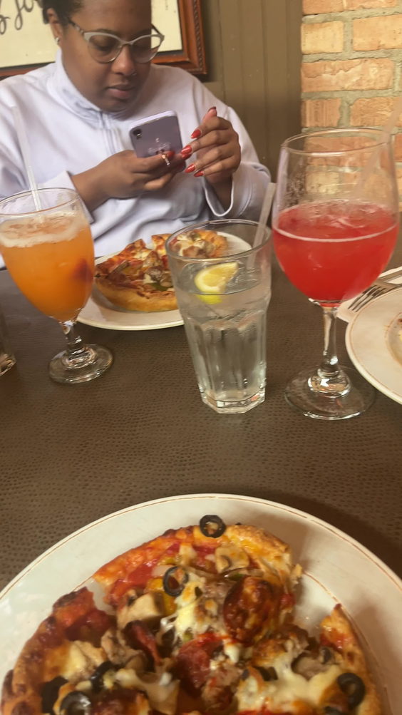 Connie's Pizza