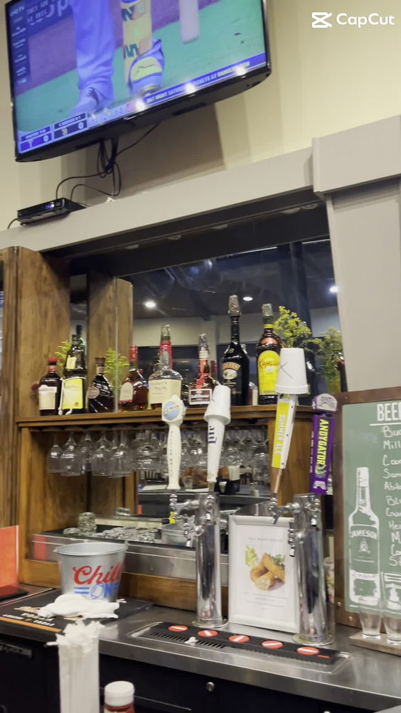 Round House Bar And Grill