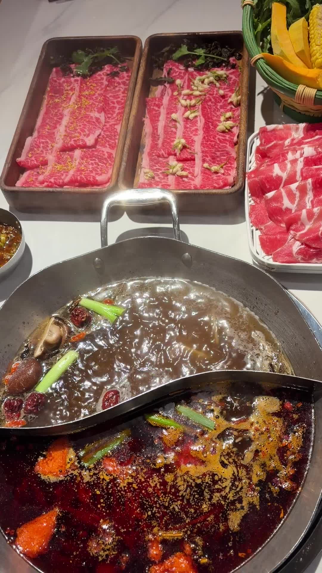 3 Kingdoms Hot Pot