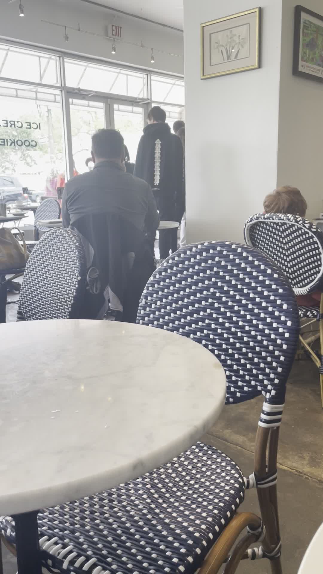 Video review of La Boulangerie