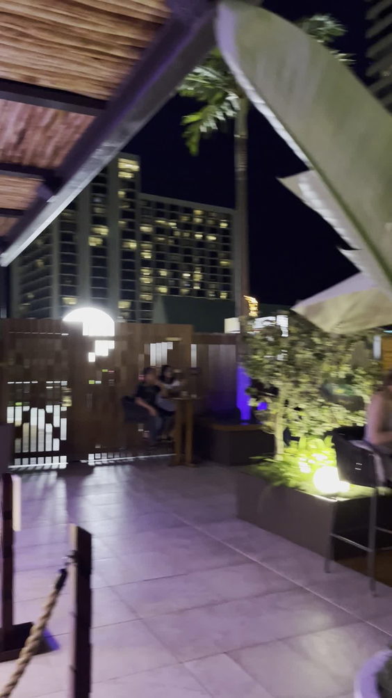Swell Restaurant and Pool Bar