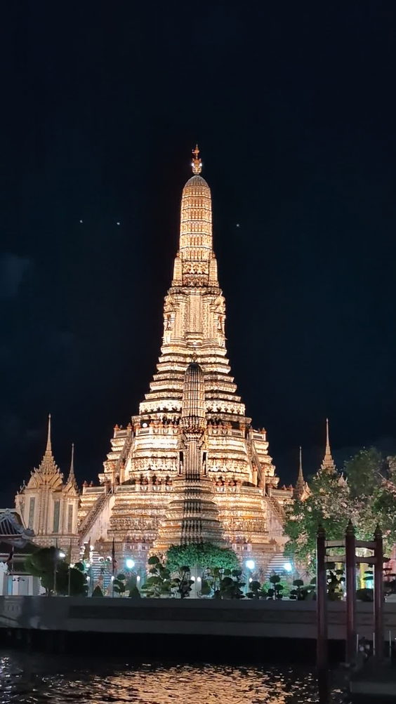 Chao Phraya Princess Cruise (เจ้าพระยาปริ๊นเซส)