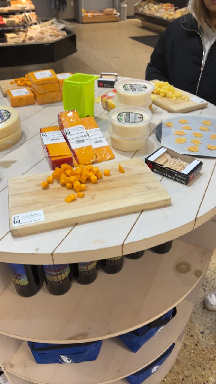 Video review of Mars Cheese Castle