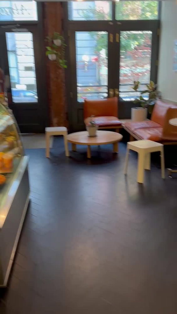 Almondine Bakery
