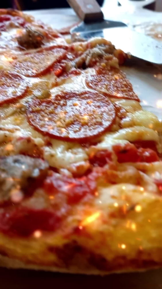 Mamang's Pizzeria Calamba Branch