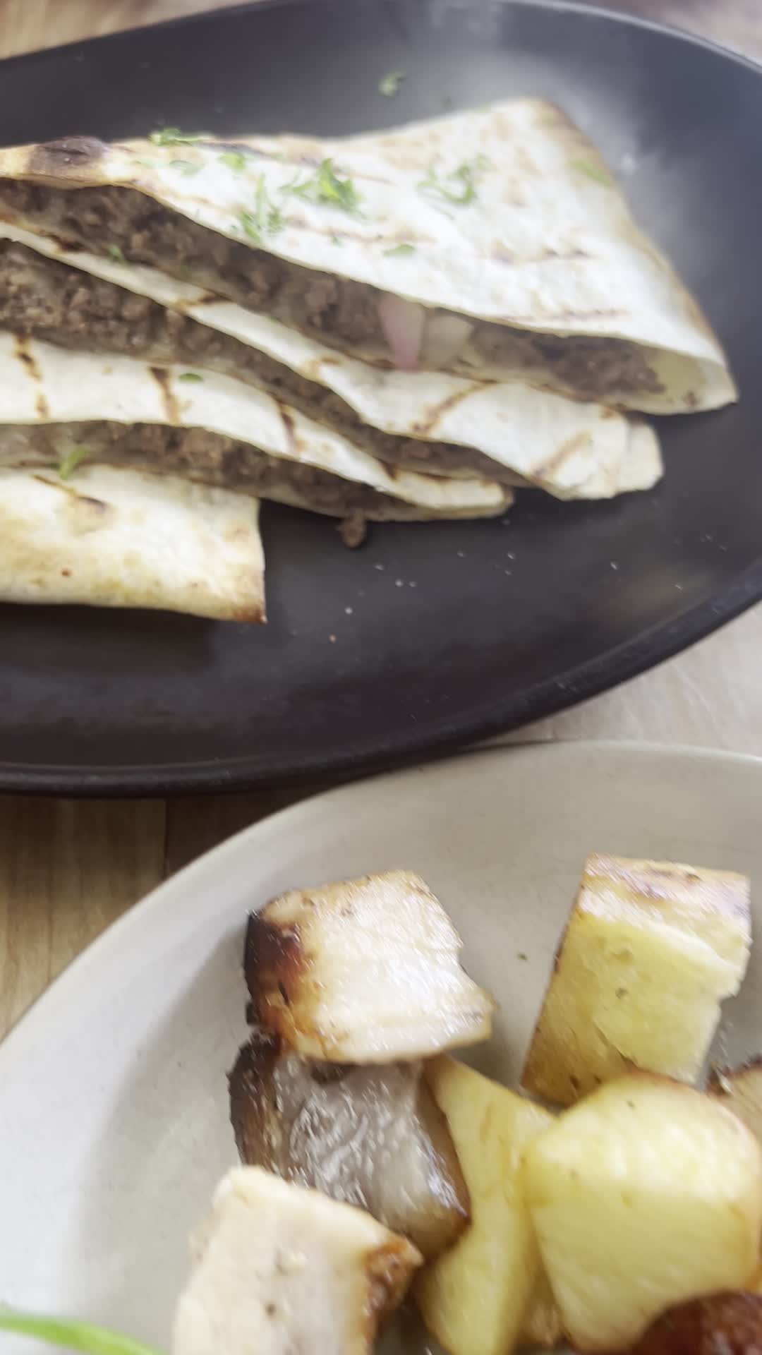 Video review of Tasca