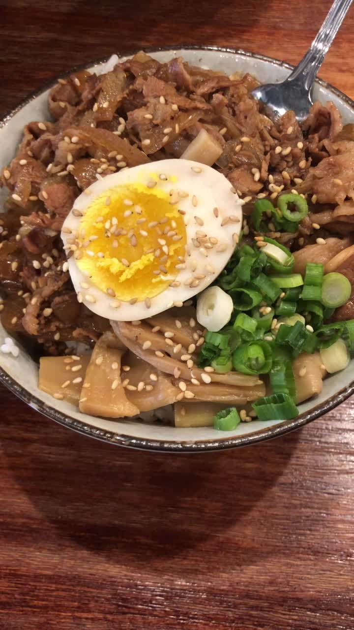 Video review of Hakata Ramen