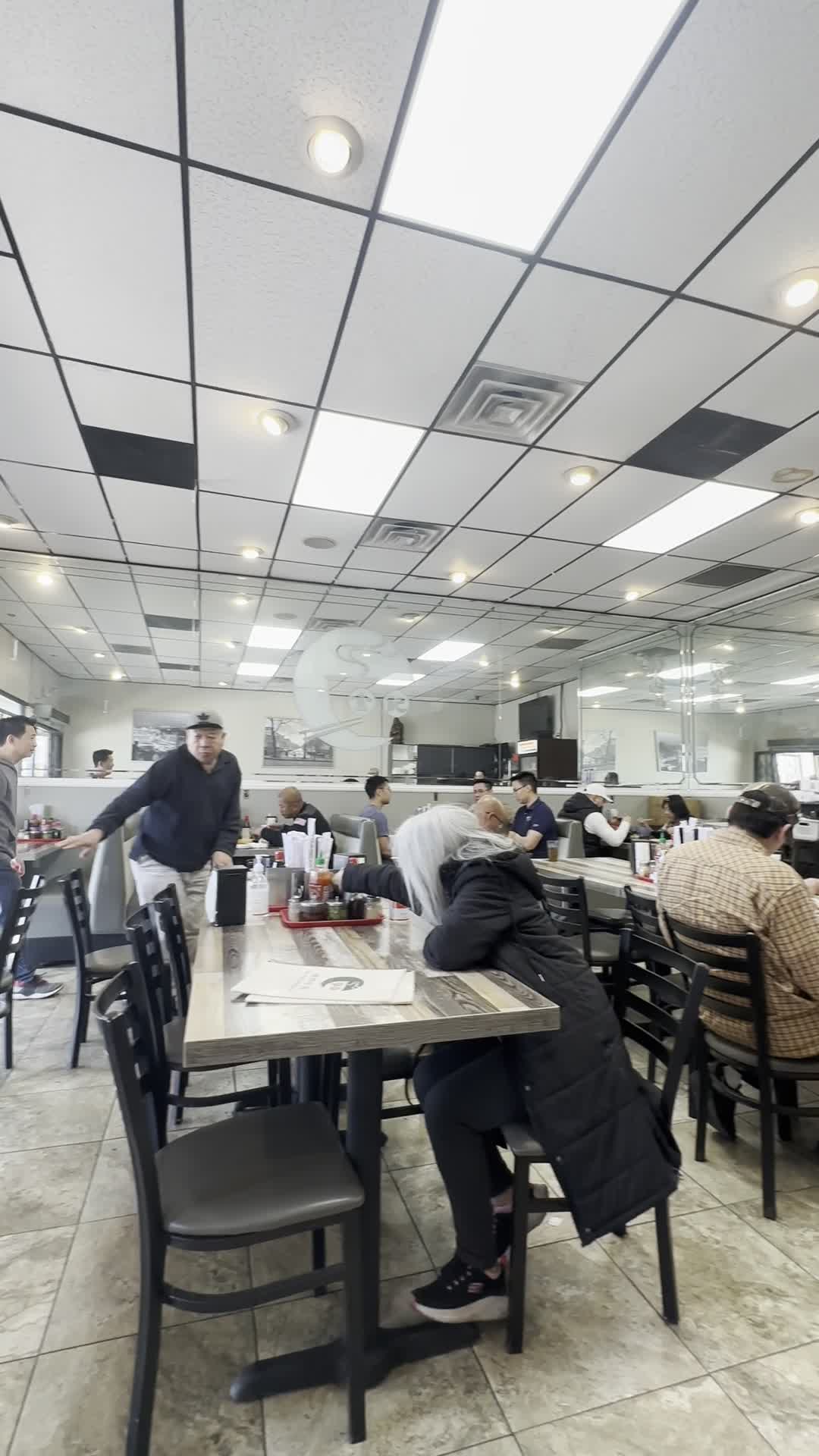 Video review of Kim Ky Noodle House