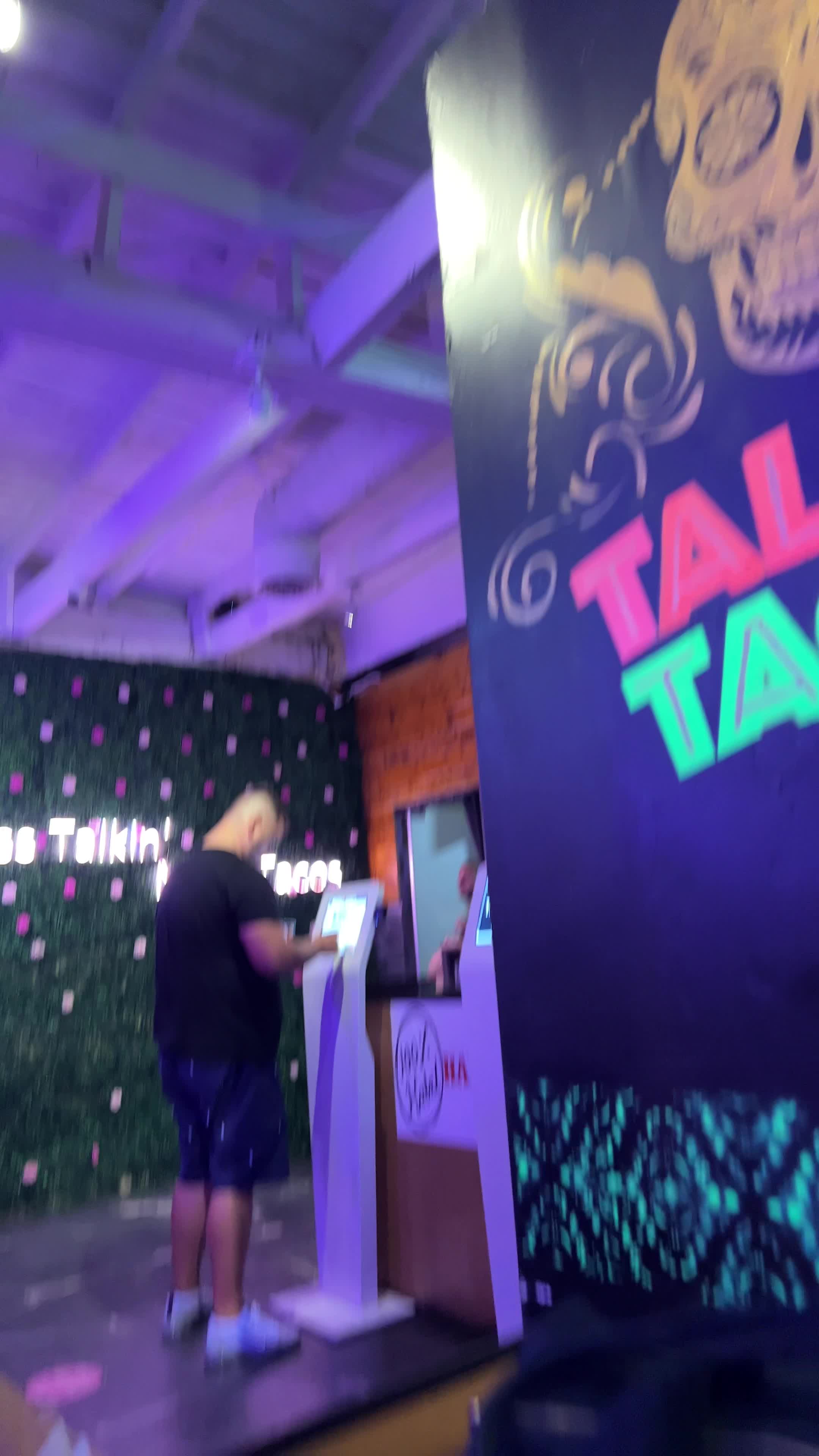 Talkin' Tacos Miramar