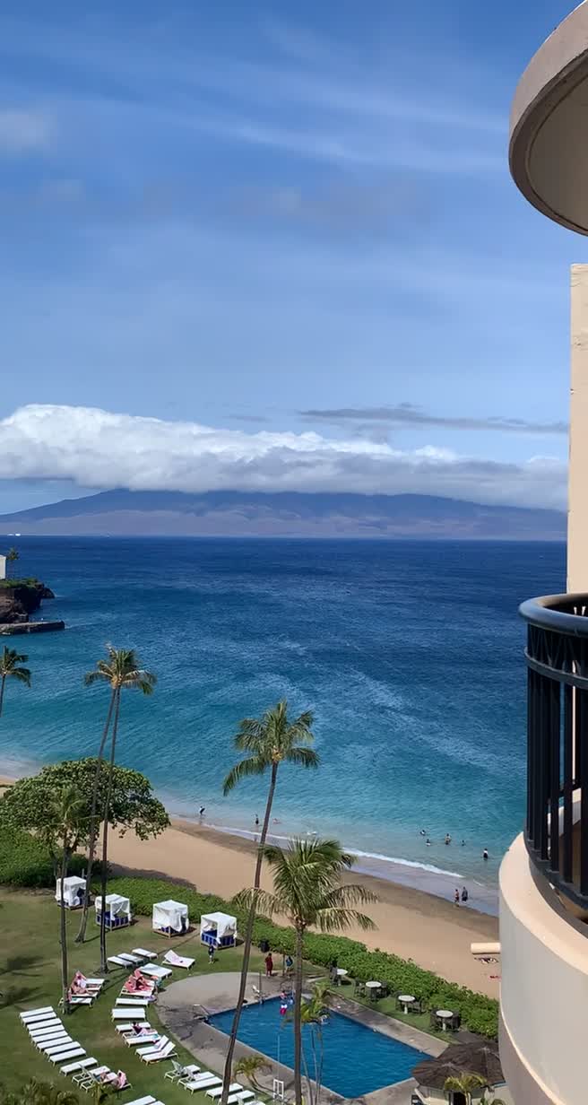 Royal Lahaina Resort & Bungalows