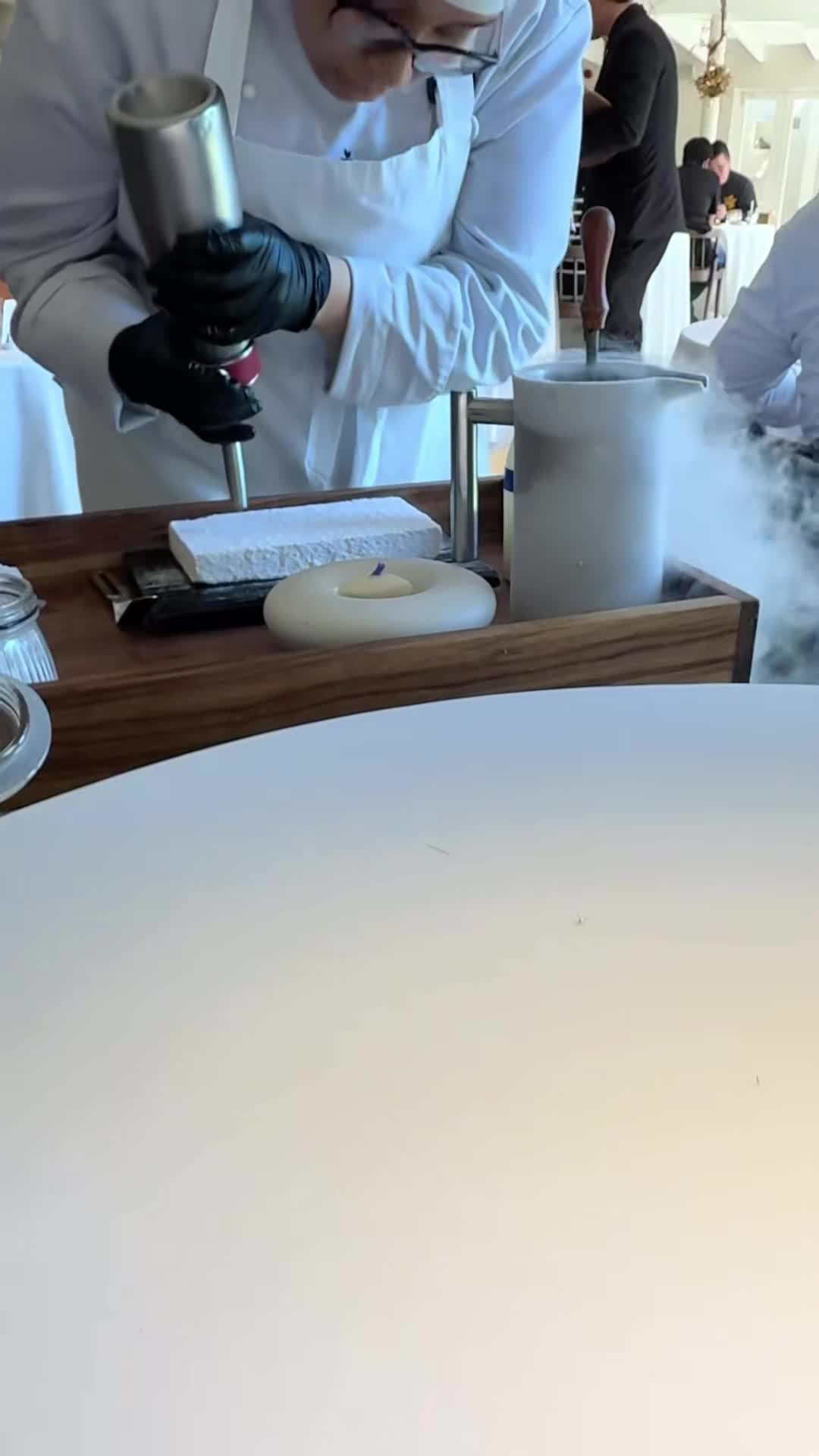 Video review of La Colombe