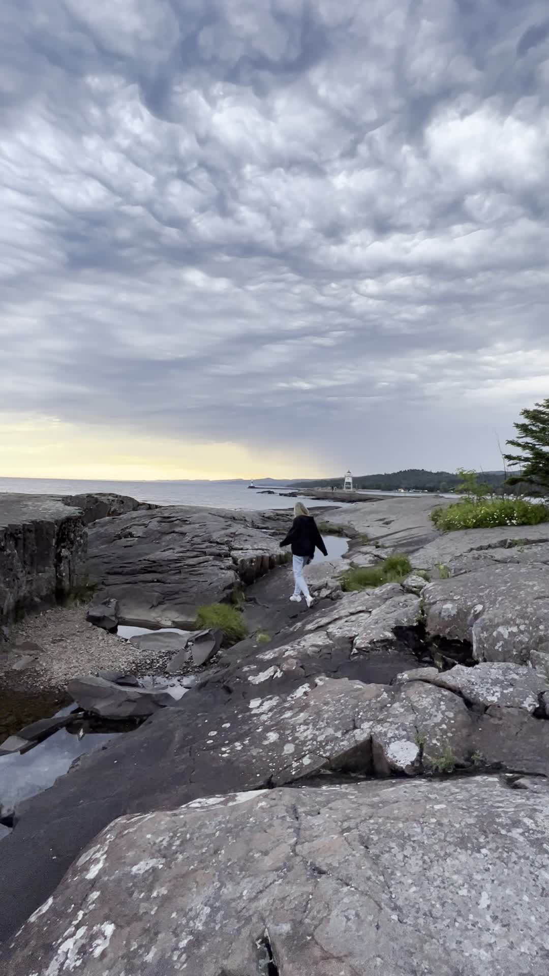 Grand Marais Breakwater Trail