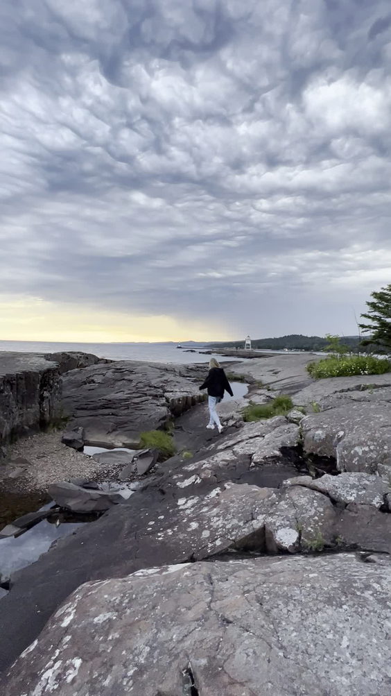 Grand Marais Breakwater Trail