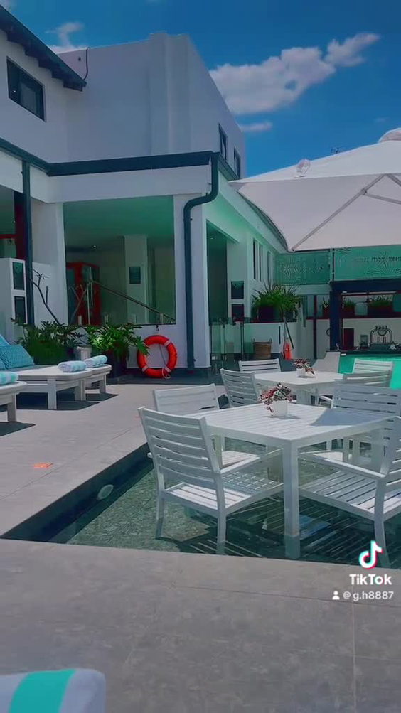 Mint Hotel