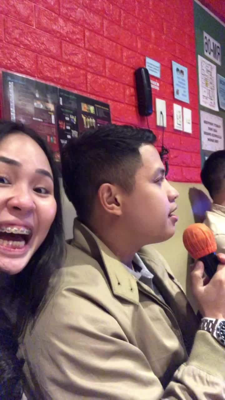 Video review of Music 21 Plaza