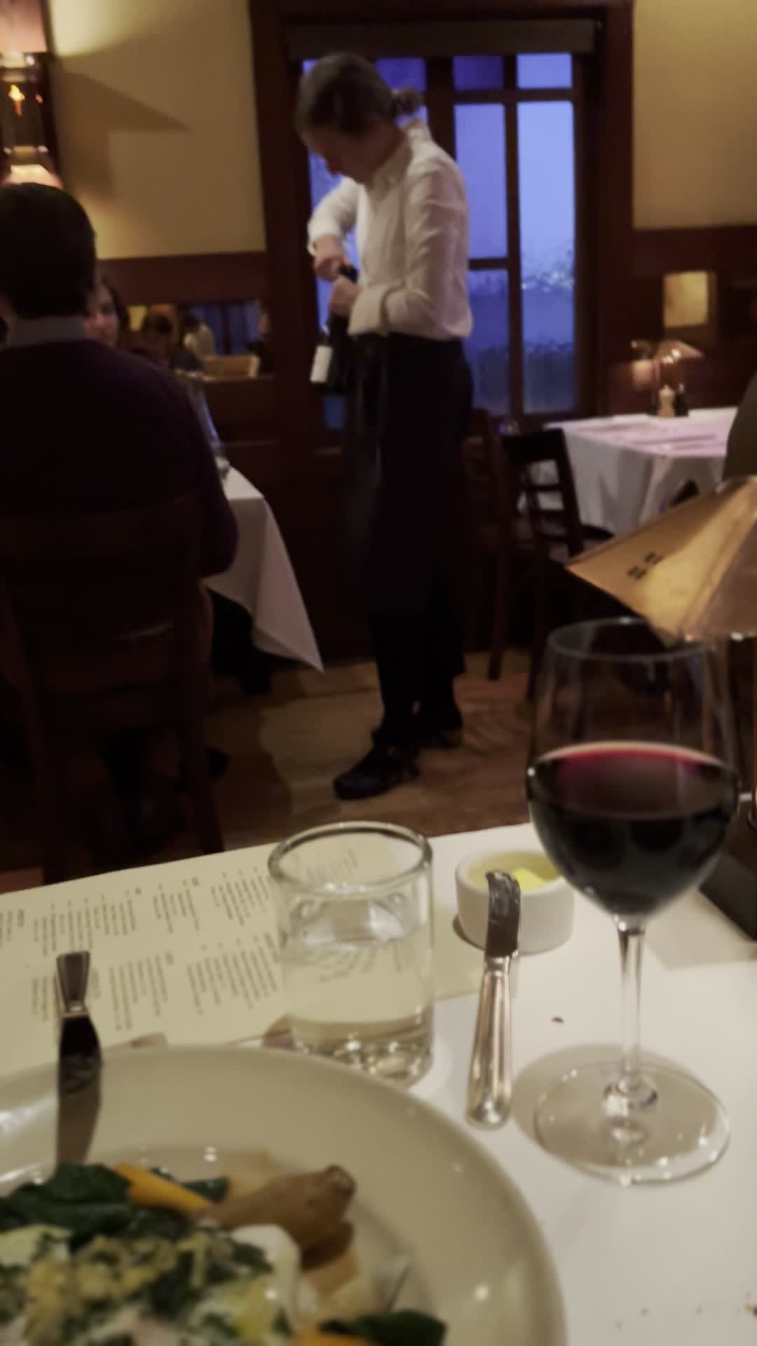 Video review of Chez Panisse