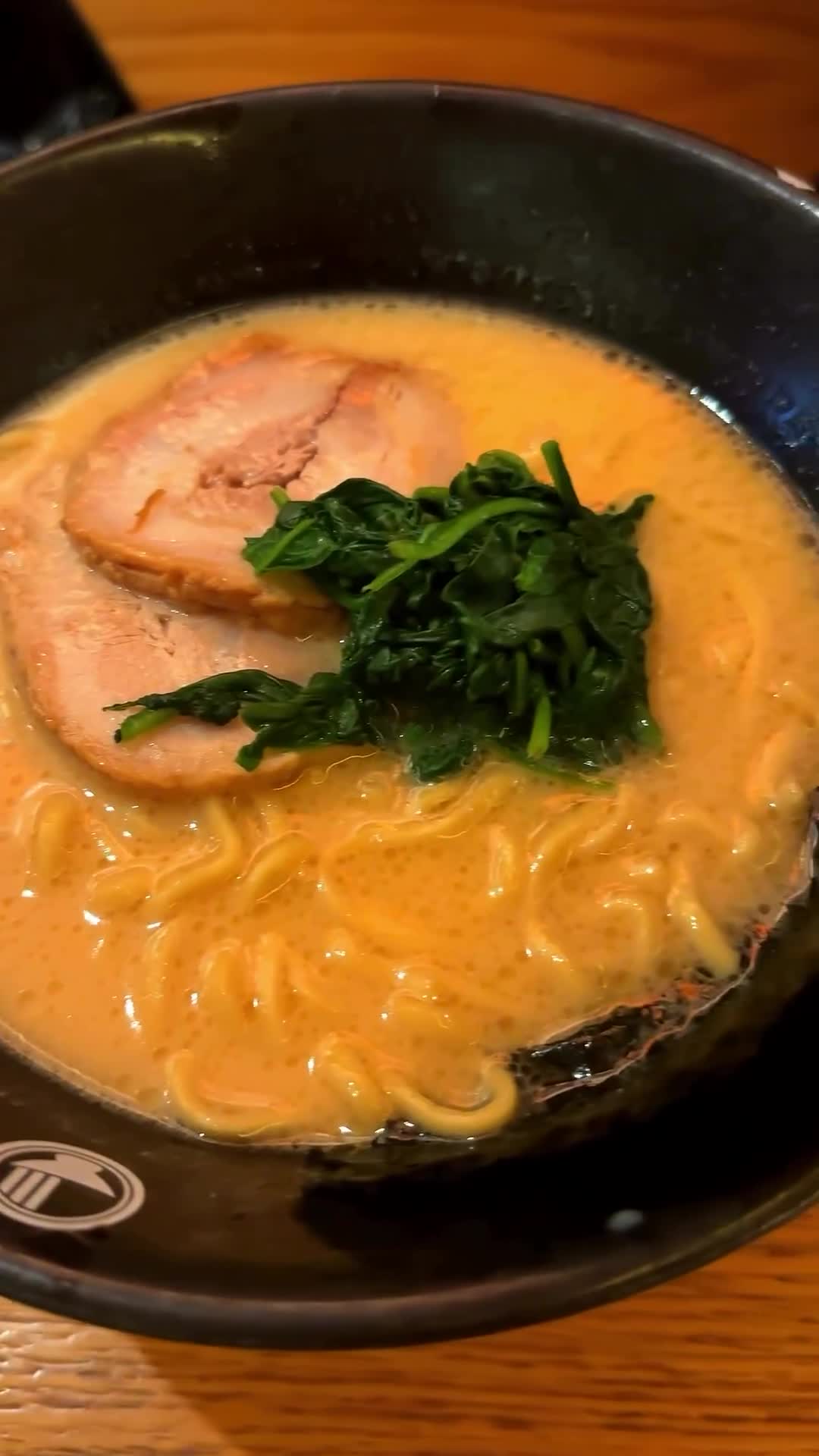 Video review of E.A.K. Ramen