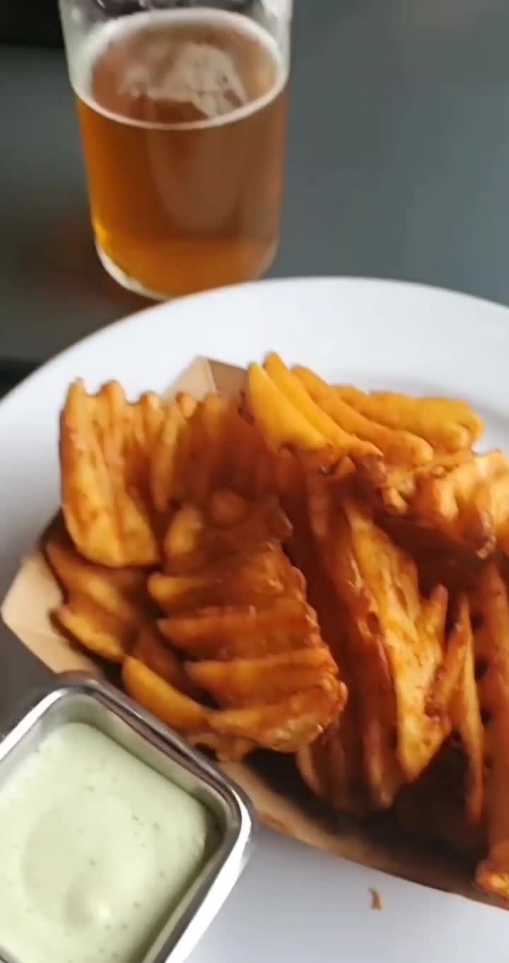 Emmy Squared Pizza: Nulu