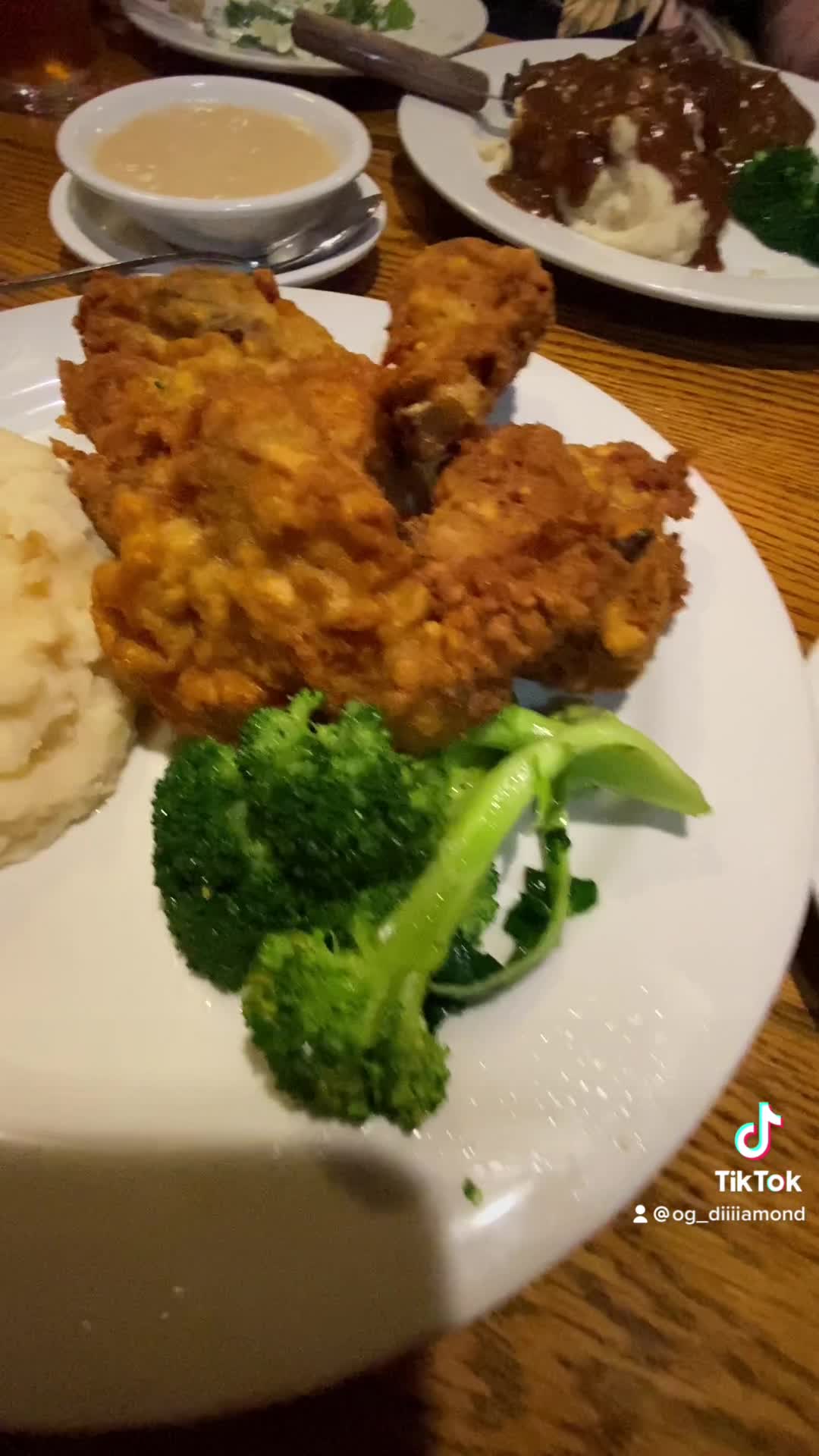 Billy Reed's Restaurant Bakery & Bar